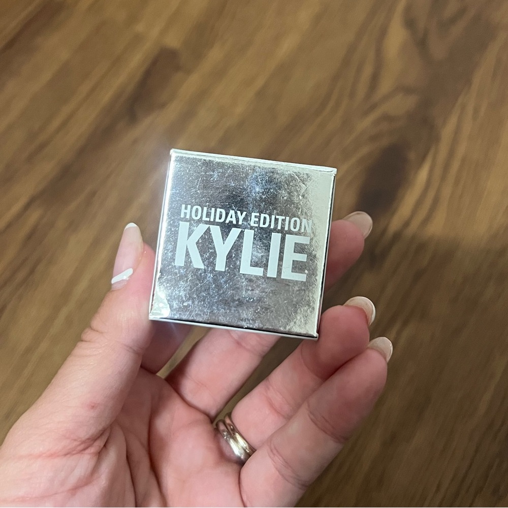 NEW Kylie Cosmetics Holiday Edition Golden Plum Creme Shadow